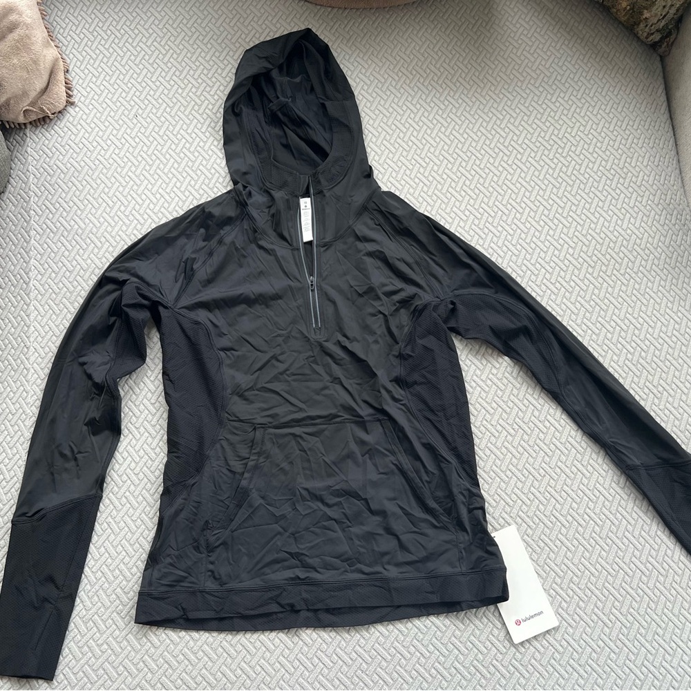 Black Hooded Pullover